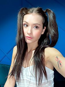 selfie playing photo